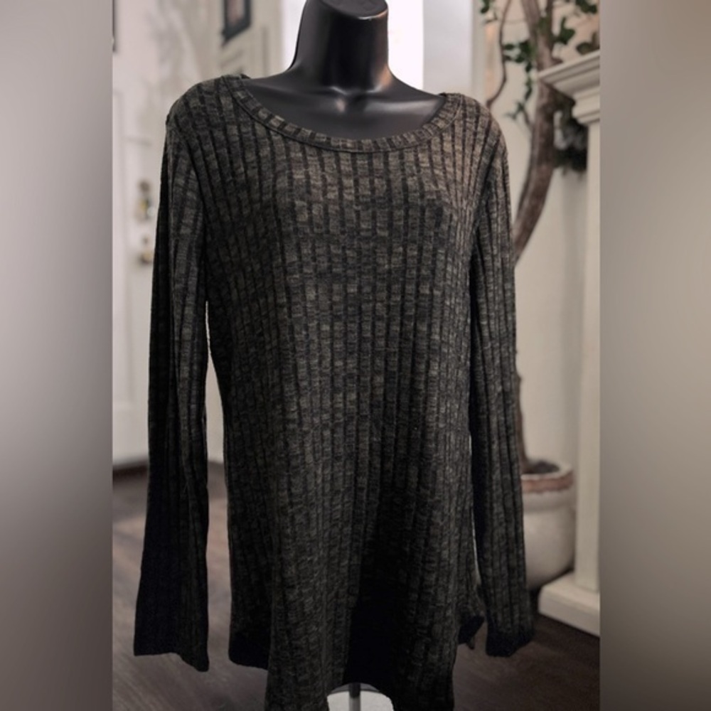 No Boundaries long sleeve wide ribbed sweater, color green/gray, size XL